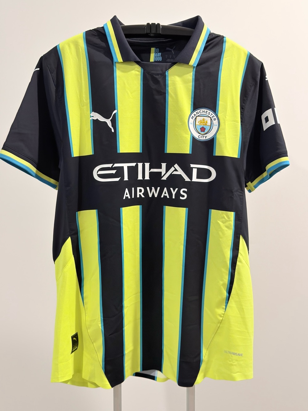 PUMA Manchester City Navy Yellow Glow- Authentic Away Jersey- Size L- NEW